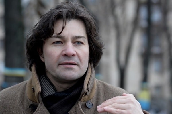 Министр культуры Украины Евгений Нищук заявил, что точной даты перезахоронения украинского писателя Александра Олеся в Украине еще нет. 