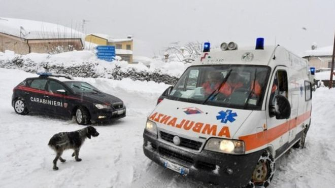 В итальянском отеле Rigopiano, который 18 января попал под снежную лавину, в ходе поисково-спасательных работ найдены живыми еще шесть человек. 
