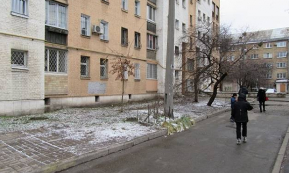 В Подольском районе Киева задержали дворника, который в подъезде изнасиловал 8-летнего мальчика. 