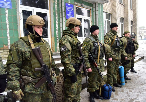В прифронтовом поселке Новолуганское, которое в конце декабря перешло под контроль Вооруженных Сил Украины, открылся пункт полиции. 