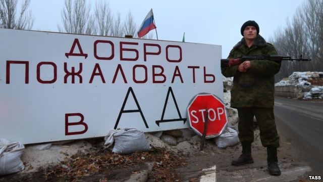 Военнослужащим 1 (Донецк) и 2 (Луганск) АК Центра территориальных войск (Новочеркасск) Южного (Ростов-на-Дону) ВС РФ запретили выезжать с территории оккупированного Донбасса в РФ. 