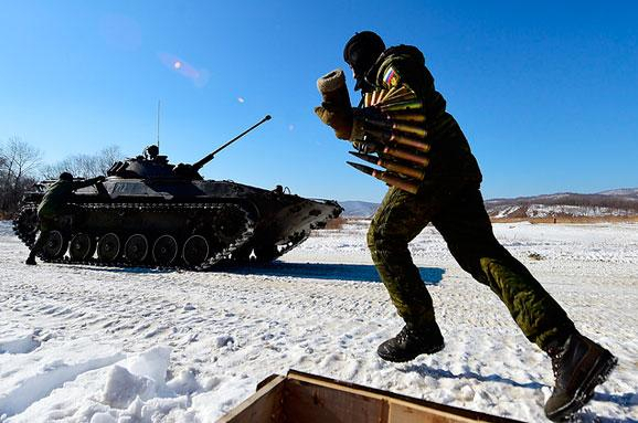 Войска Западного военного округа начали внезапно проверять соединения и боевую готовность военных части округа. 