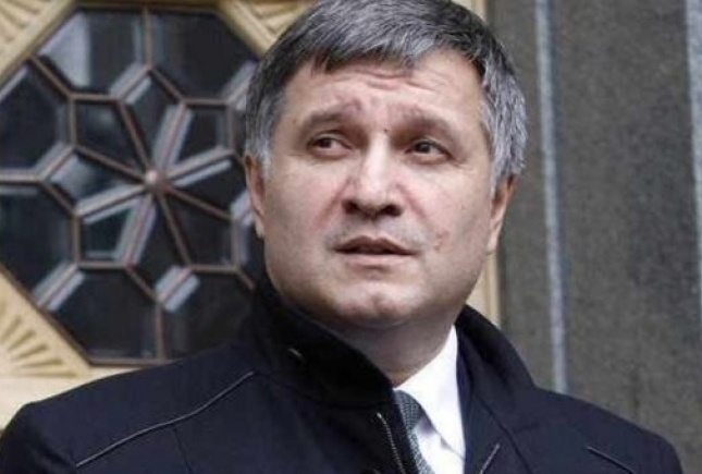 Глава МВД Украины Арсен Аваков заявил, что в планируемых провокационных акций на Майдане в Киеве причастен бизнесмен Сергей Курченко и несколько других лиц. 