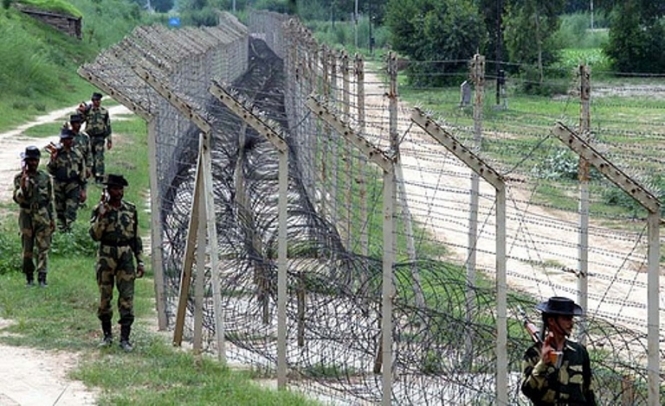 В Кашмире, спорном регионе, расположенном на границе Индии и Пакистана, возникла стрельба. 