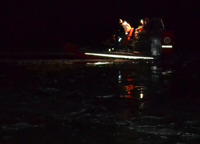 Пятеро рыбаков провалились под лед и утонули в пятницу вечером в Днестровском лимане возле села Надлиманское Одесской области. 