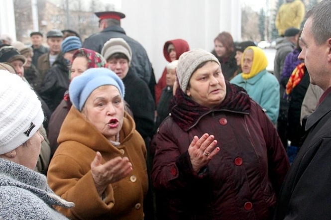 Международный валютный фонд настаивает на включении в проект меморандума пункта о повышении пенсионного возраста в Украине. 