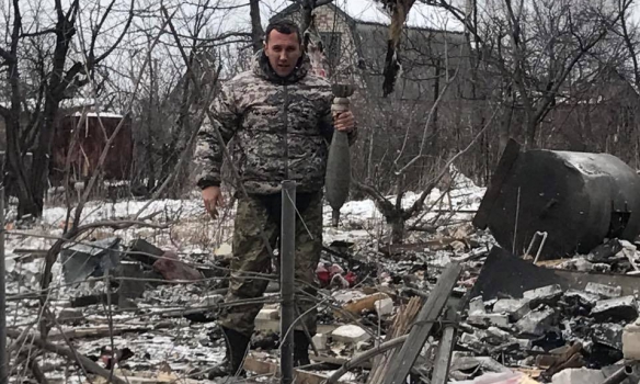 Боевики продолжают обстреливать Авдеевку с РСЗО БМ-21 "Град", погибли двое украинских военных, еще 9 получили ранения. 