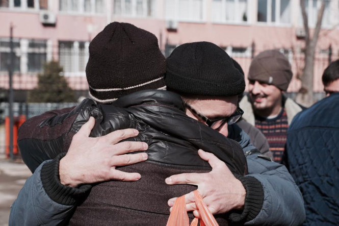 Четыре из 10 арестованных крымских татар уже вышли на свободу после ареста 21 февраля. Остальные шесть должны быть освобождены позже 26 февраля. 