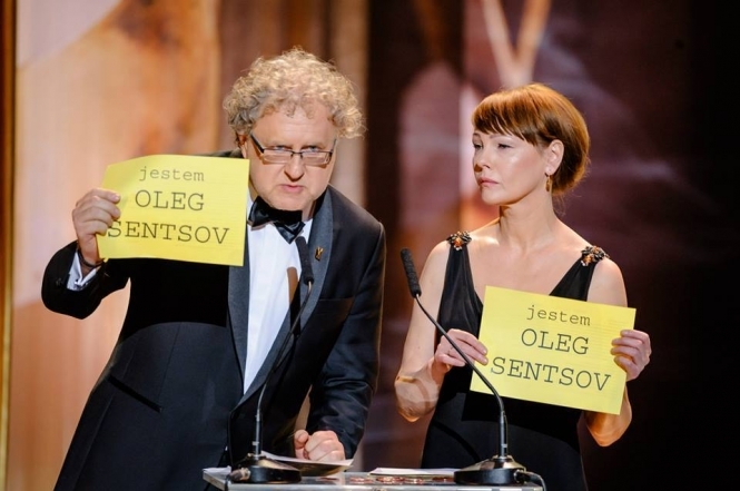 Европейская киноакадемия обратилась к российской власти с призывом освободить украинского режиссера Олега Сенцова. 
