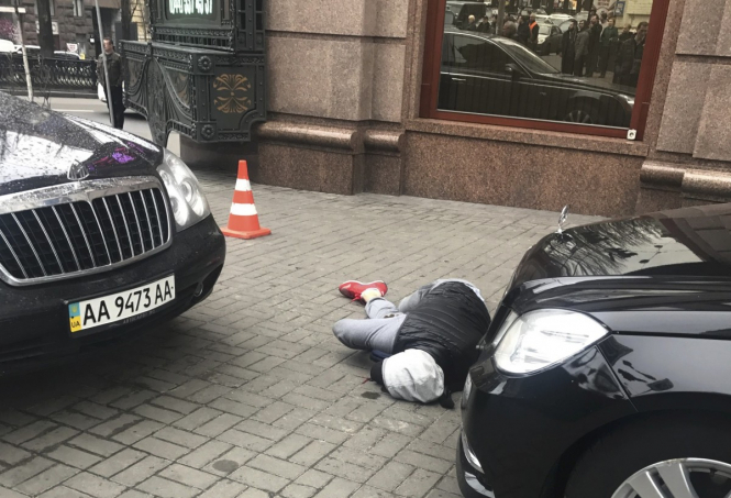 Мать киллера депутата Дениса Вороненкова Павла Паршова, не выжил после смертельного ранения, узнала его в морге. 