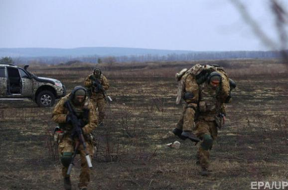 За минувшие сутки в зоне АТО один украинский военный погиб, восемь получили ранения. 