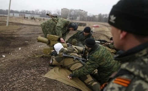 Ситуация в районе проведения АТО усложняется, за минувшие сутки боевики 88 раз обстреляли позиции ВСУ 