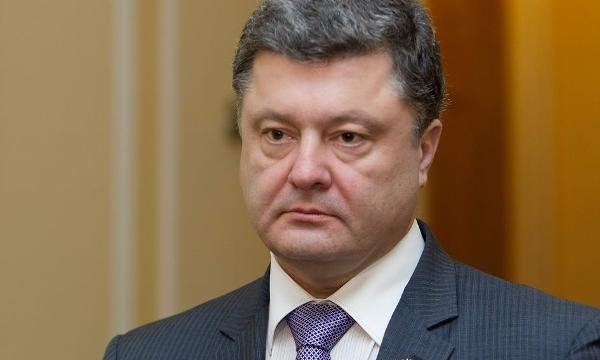 Президент Петр Порошенко пригласил на встречу в Администрацию Президента мэра Львова Андрея Садового для разговора о блокаде ОРДЛО. Разговор происходил в присутствии министра внутренних дел. 