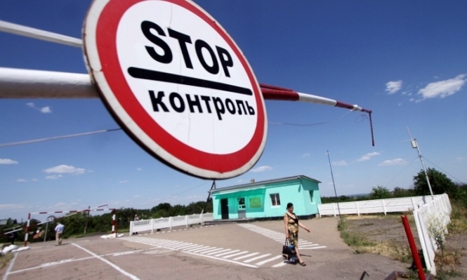 Утром 1 апреля на пункте контроля для железнодорожного сообщения "Конотоп" пограничники Сумского отряда обнаружили мужчину, который может быть причастен к деятельности незаконных вооруженных формирований на востоке Украины. 