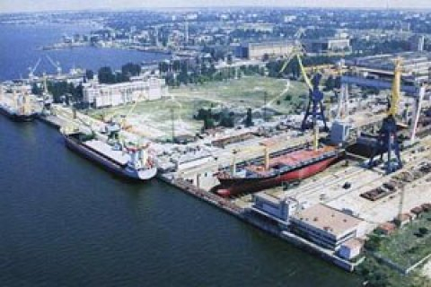 Управление по расследованию особо важных дел Генеральной прокуратуры объявило двух бывших топ-менеджеров судостроительного завода "Океан" (Николаев) о подозрении в хищении на сумму 1,5 млрд гривен. 