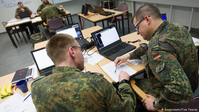 Командный центр кибервойск (CIR), расположенный в Бонне (Германия) начал работу в субботу, 1 апреля. 