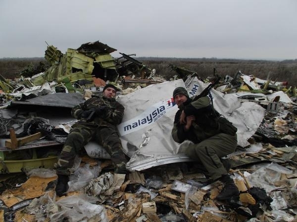 олос организатора транспортировки по территории Донбасса комплекса "Бук", из которого был сбит самолет рейса MH17, принадлежит российскому офицеру Сергею Дубинскому. 