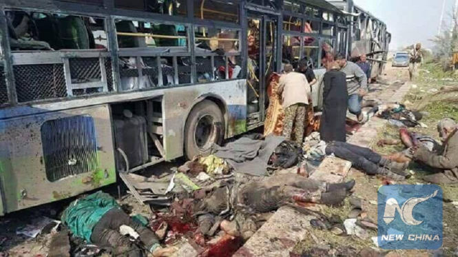 У колонны автобусов с эвакуированными людьми, которые ожидают выезда в сирийском городе Алеппо, прогремел взрыв. По предварительной информации, террорист-смертник взорвал заминированный автомобиль рядом с колонной автобусов. Точное количество погибших или раненых пока неизвестно. 