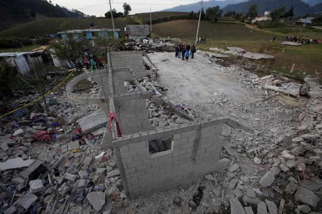 14 человек погибли и еще около 30 человек получили ранения в результате взрыва пиротехники в городе Сан-Исидро, в штате Пуэбла (Мексика). 