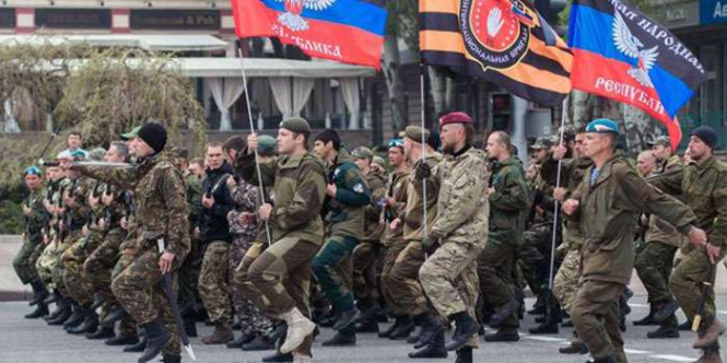 Командирам боевиков на Донбассе запретили увольнять военнослужащих, у которых закончился срок контракта. 
