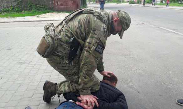 В Житомире за "крышевание" проституции задержан сотрудник внутренней безопасности Национальной полиции. 