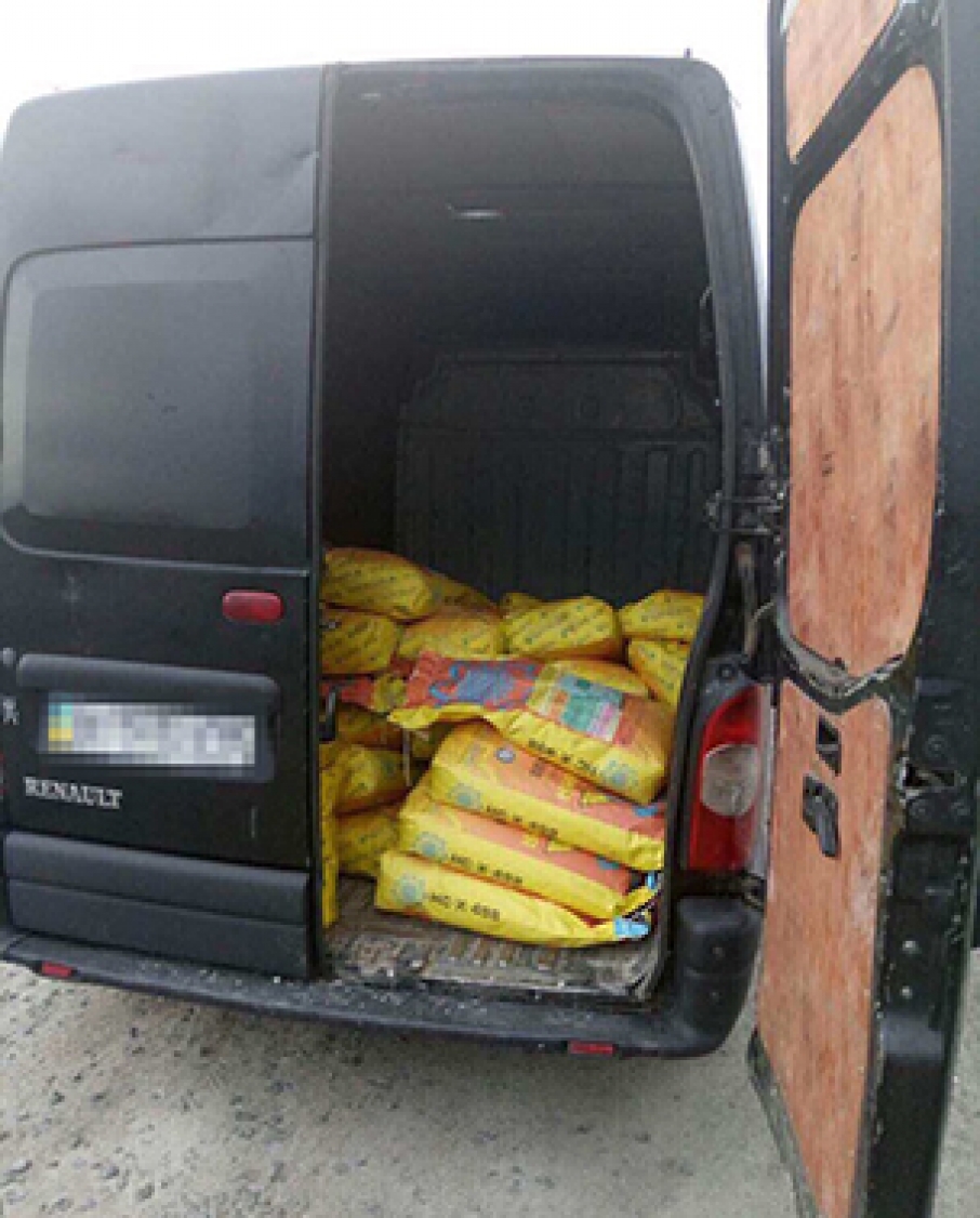 В Одесской области правоохранители задержали мужчину, который украл семена подсолнечника на сумму более миллиона гривен. 