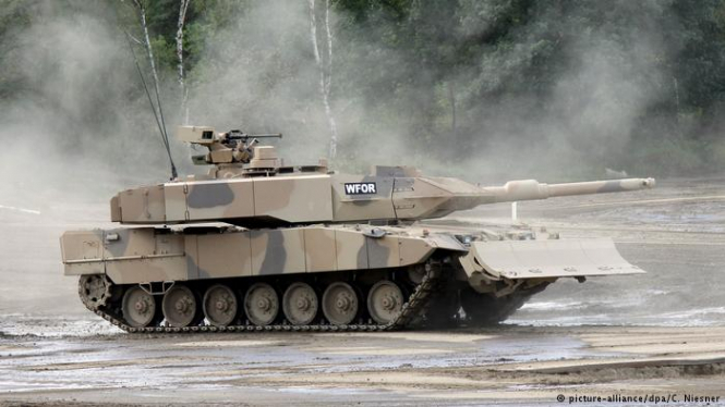 Бундесвер заключил с концерном Krauss-Maffei Wegmann контракт о поставках 104 списанных танков. 