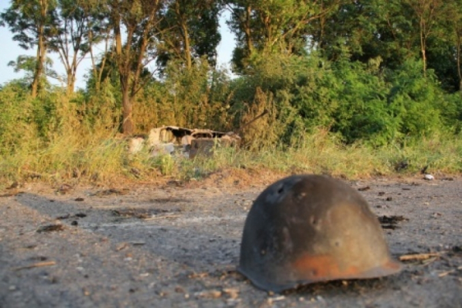 40-летний боец 54-й отдельной механизированной бригады ВСУ, которая после выхода из зоны боевых действий на Донбассе базируется в Чугуевском районе Харьковской области, покончил с собой в субботу, 6 апреля. 