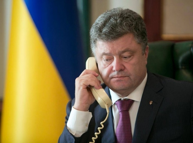 По убеждению Президента Украины Петра Порошенко, проведение на временно оккупированных территориях Донецкой и Луганской областей демонстраций техники под видом "парадов" 9 мая является недопустимым. 