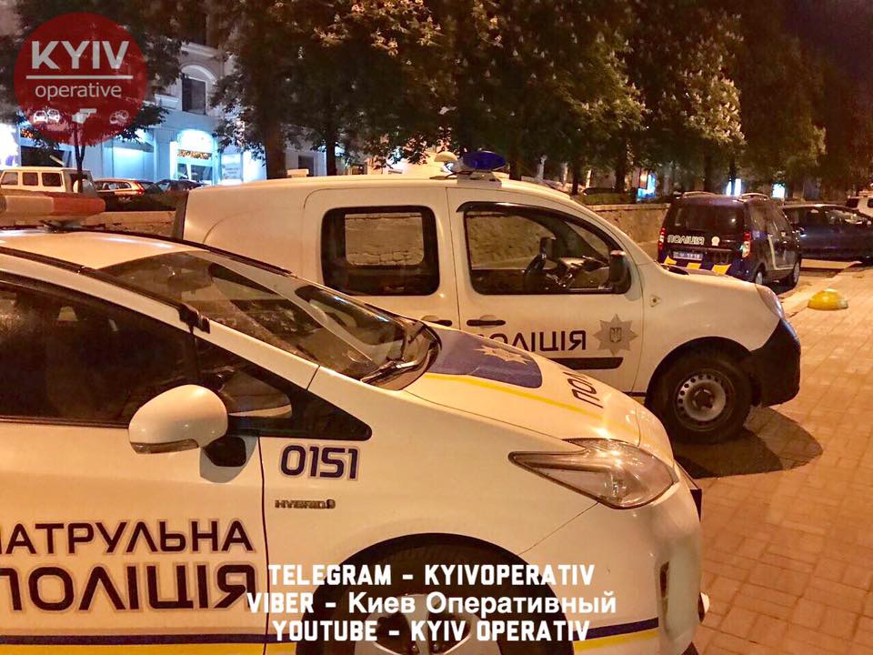 В Киеве в здании по адресу Антоновича, 3Б, где находится офис организации "Конгресс Украинских Националистов", произошел взрыв. 