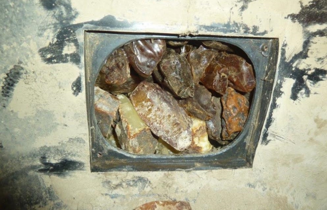 На КПП Ужгород-Вишне Немецкое словацкие таможенники конфисковали 62 кг контрабандного янтаря. 
