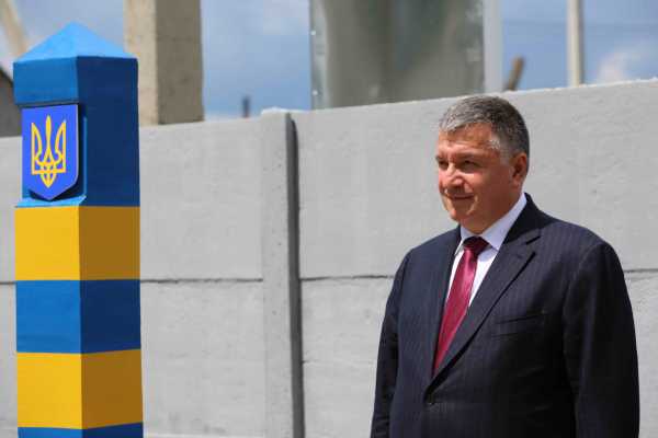 На проект "Стена" дополнительно выделят 300 млн гривен. После Харьковской области начнется обустройство российско-украинской границы в Луганской и Сумской областях. 