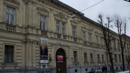 Из Музея искусства древней украинской книги, который является частью Львовской национальной галереи искусств имени Возницкого, исчезли 455 музейных предметов. 