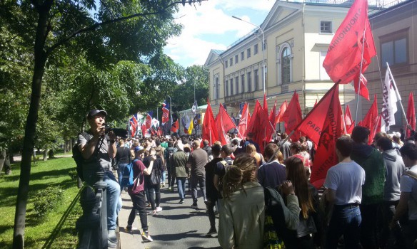 В столице России - Москве происходит массовая акция против ограничения интернета. 