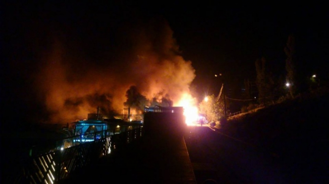 В Одессе ночью загорелся ресторан-клуб "Пляжник". 