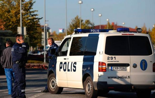 Нападение мужчину с ножом на прохожих в центре финского города Турку расследуется по двум статьям "Терроризм" и "Умышленное убийство". 