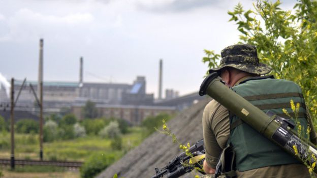С начала суток 27 августа станет на 18:00 штаб АТО зафиксировал 13 случаев открытия неприцельно огня со стороны незаконных вооруженных формирований на Донбассе. 