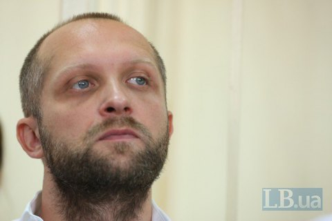 Народный депутат Максим Поляков должен выполнить решение суда и надеть электронный браслет. 
