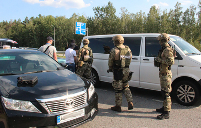 В Житомирской области 18 августа в результате спецоперации криминальной полиции при участии бойцов КОРД задержан криминальный авторитет, гражданин Грузии, по прозвищу "Зурик". 