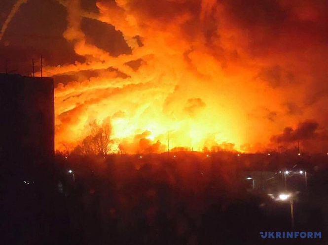 В Калиновке Винницкой области ситуация на складах боеприпасов стабилизировалась. 