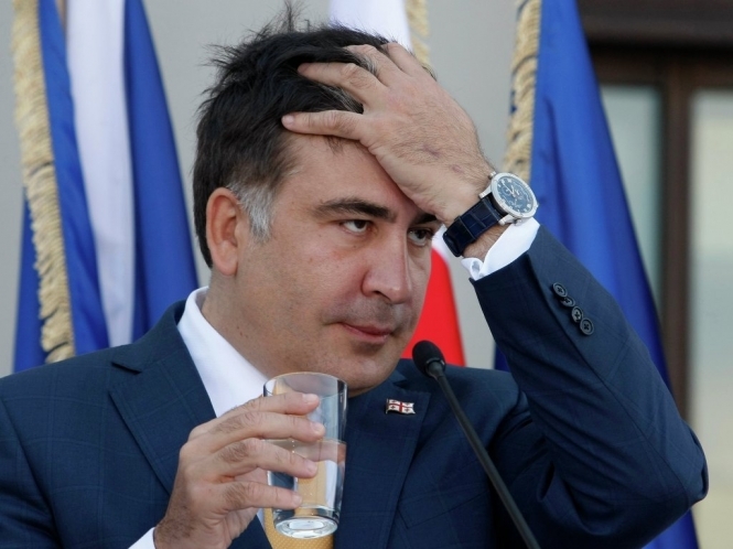 Лидер "Движения новых сил" Саакашвили отстранил своего пресс-секретаря Дарью Чиж, которая назвала президента Петра Полрошенка будто его еврейской фамилией Вальцман. 