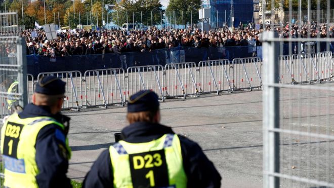 Демонстрация неонацистов в шведском городе Гетеборг закончилась столкновениями с антифашистами и полицией. 