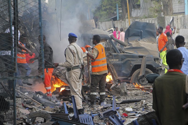 В столице Сомали Могадишо во второй половине дня субботы, 28 октября, прогремели два взрыва. По меньшей мере 13 человек погибли, более 16 человек получили ранения. 