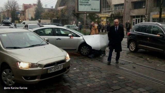 Бывший Львовский городской председатель Любомир Буняк попал в дорожно-транспортное происшествие. 