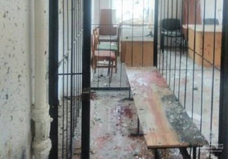 В Никопольский городской больнице находятся семь пострадавших от взрыва в суде, из них трое - в тяжелом состоянии. 