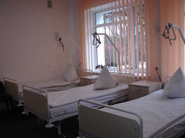 Центр лечения и реабилитации последствий нейротравм для участников АТО открыли накануне в поселке Клевань Ровенской области. 