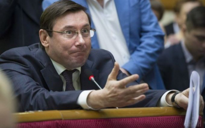 Генеральный прокурор Украины Юрий Луценко заявил, что требование министра финансов Александра Данилюка о его отставке является попыткой избежать уголовной ответственности. 