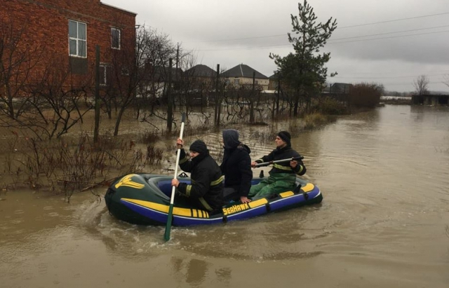 Уровень воды в реках на Закарпатье снижается, пострадавших от непогоды нет. 