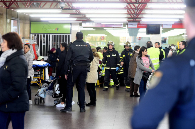 В Испании не менее 45 человек получили травмы в результате аварии пригородного поезда недалеко от Мадрида. 