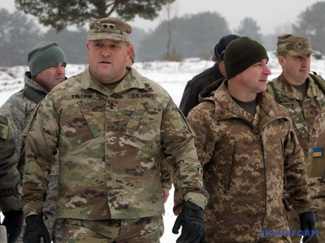 Делегация Национальной гвардии штата Калифорния во главе с генерал-майором Дэвидом Болдуином посетила 169 учебный центр Сухопутных войск ВС Украины "Десна". 